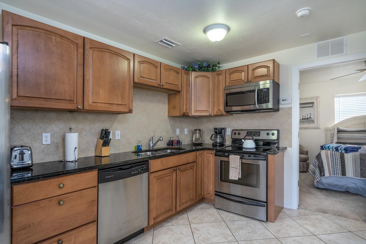 Gulf Breeze Condos Fort Myers Beach Exterior foto